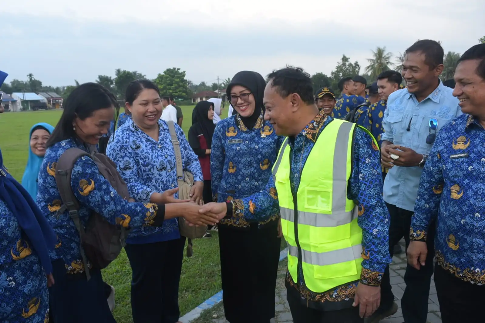 Warga Sambut Antusias Pembangunan Alun-Alun Hamparan Perak